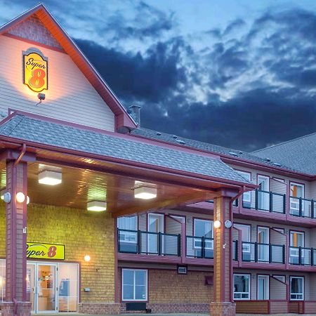 Hotel Super 8 By Wyndham Caraquet Exterior foto